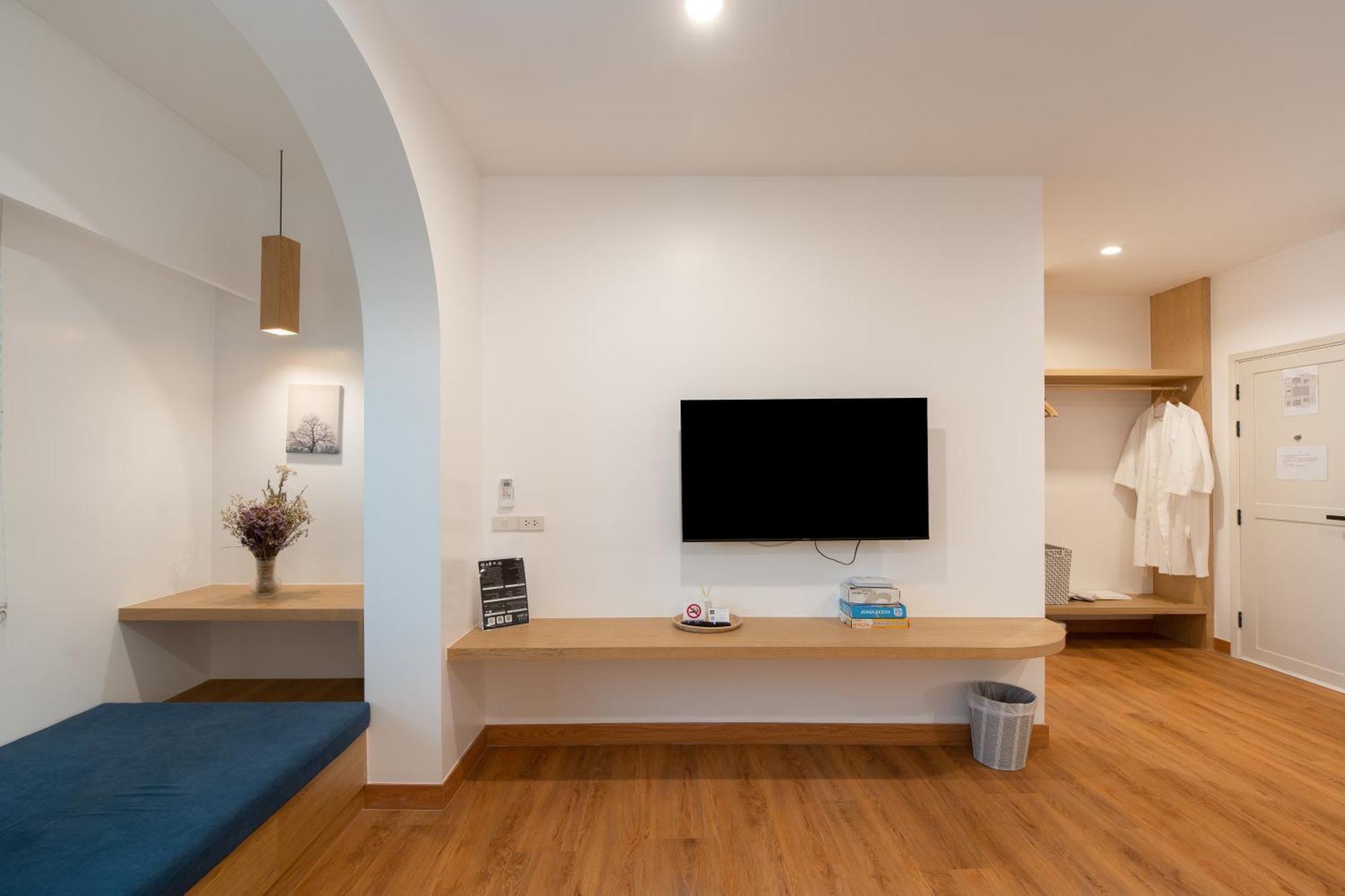 The Modeva Hotel Kanchanaburi City Room photo
