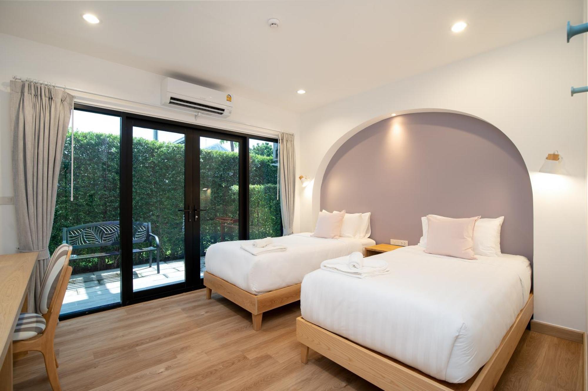 The Modeva Hotel Kanchanaburi City Room photo