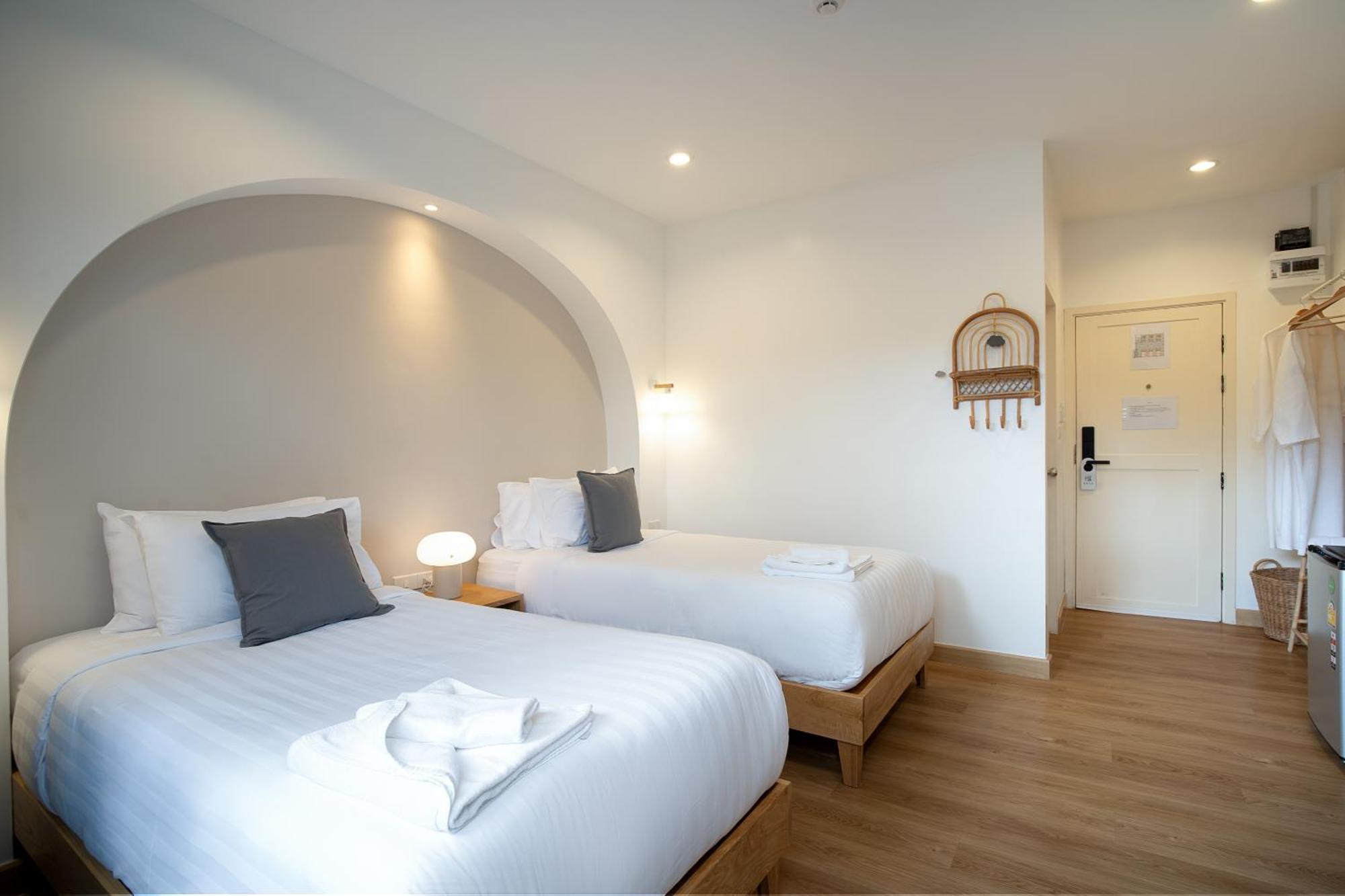 The Modeva Hotel Kanchanaburi City Room photo