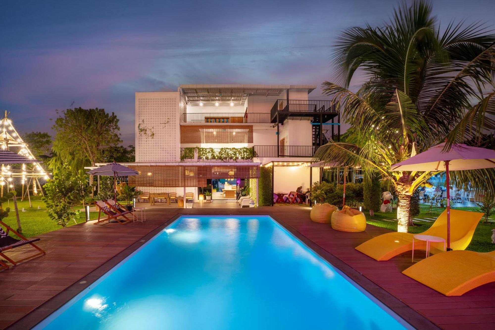The Modeva Hotel Kanchanaburi City Exterior photo
